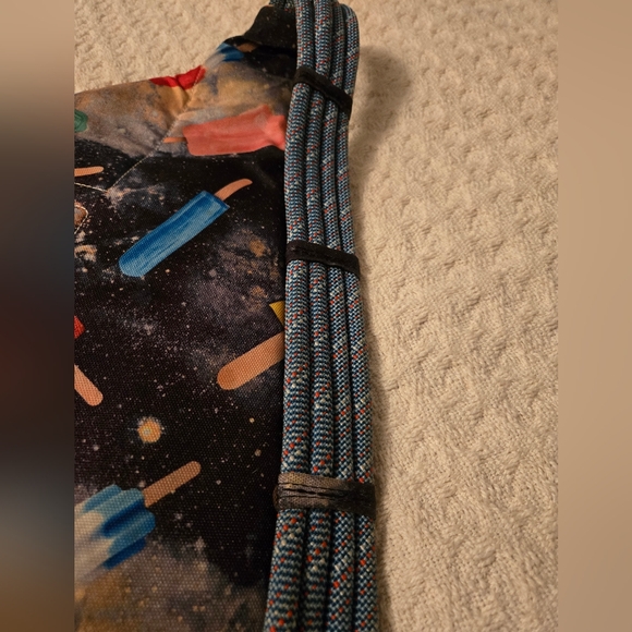 RARE pattern Kavu sling bag and tri-fold wallet - Picture 3 of 13